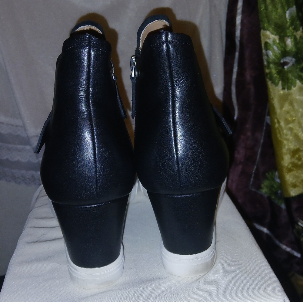 Linea Paolo Freshton black leather high top wedge sneaker boots! - Picture 4 of 6